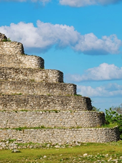 Izamal Prints: Kinich Kak Moo Mayan Pyramid, Izamal, Yucatan State, Mexico