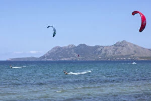 Images Dated 24th May 2022: Kite surfing Pollenca, Serra de Tramuntana, Mallorca, Balearic Islands, Spain