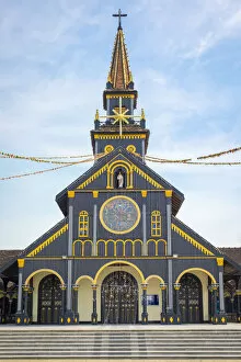 Images Dated 1st April 2016: Kon Tum Cathedral, also known as Wooden Church, Kon Tum, Kon Tum Province, Vietnam