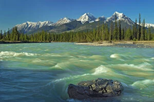 Images Dated 11th July 2023: Kootenay River and Rocky Mountains, Kootenay National Park, British Columbia, Canada