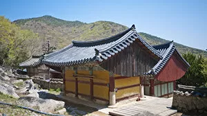 Images Dated 24th June 2011: Korea, Gyeongsangnam-do, Busan, Beomeo-Sa temple