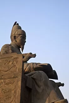 Images Dated 24th June 2011: Korea, Seoul, Korea, Seoul, Yeouido park, Statue of King Sejong the Great