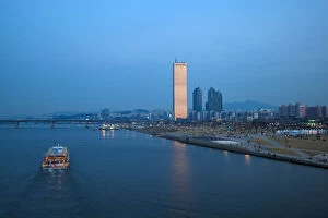 Images Dated 24th June 2011: Korea, Seoul, Yeouido, 63 Building - one of Seouls most famous landmarks, on the banks