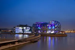 Korea, Seoul, Yeouido, Seocho-gu Floating island on Hangang river near Banpo Bridge