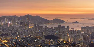 Images Dated 19th March 2020: Kowloon and Hong Kong Island at sunset, Hong Kong