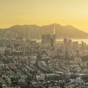 Images Dated 19th March 2020: Kowloon and Hong Kong Island at sunset, Hong Kong