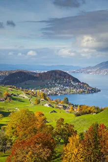 Images Dated 15th November 2018: Krattigen and Lake Thun, Berner Oberland, Switzerland