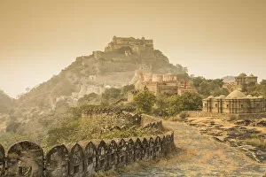 Images Dated 18th November 2017: Kumbhalgarh fort (UNESCO World Heritage Site), Rajasthan, India