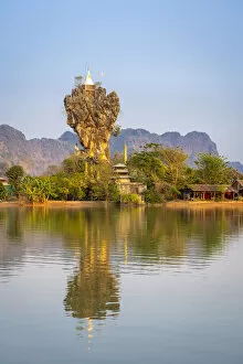 Shrine Collection: Kyaut Ka Latt Pagoda, Hpa-an, Hpa-an Township, Hpa-An District, Kayin State, Myanmar