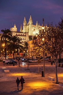 Evenings Prints: La Seu Cathedral in Palma de Mallorca at night, Mallorca, Balearic Islands, Spain