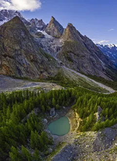 Aiguille Noire De Peuterey Gallery: Lac du Jardin du Miage or Lac Vert and Aiguille Noire de Peuterey at sunset during summer