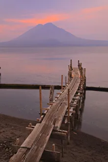 Lago de Atitlan at Panajachel with Volcan Toliman in the background, Guatemala, Central Lago de Atitlan at Panajachel with Volcan Toliman in the background, Guatemala, Central