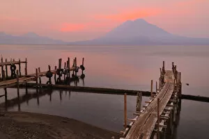 Images Dated 22nd May 2013: Lago de Atitlan at Panajachel with Volcan Toliman in the background, Guatemala, Central