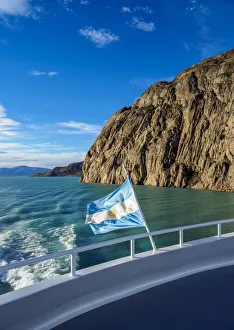 Lake Argentino, Los Glaciares National Park, Santa Cruz Province, Patagonia, Argentina