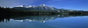Lake Beauvert, Jasper NP, Alberta, Canada