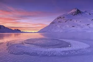 Images Dated 25th January 2016: Lake Bianco at Bernina Pass. Canton of Graubunden. Engadine. Switzerland. Europe