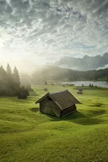 Images Dated 23rd November 2020: Lake Geroldsee, Mittenwald, Karwendel, Alps, Bavaria, Germany, Europe