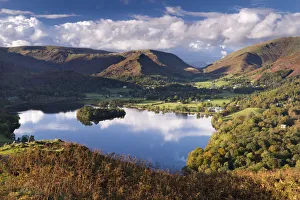 Lake Grasmere on a beautiful autumnal afternoon, Lake District, Cumbria, England. Autumn