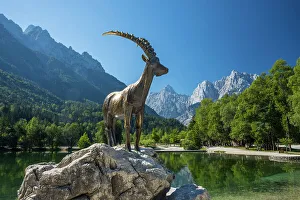 Images Dated 9th August 2022: Lake Jasna & the Julian Alps, Kranjska Gora, Triglav National Park, Slovenia