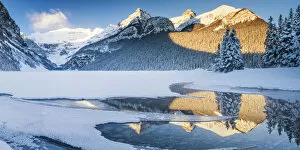 Images Dated 1st March 2017: Lake Louise Winter Reflections, Banff National Park, Alberta, Canada