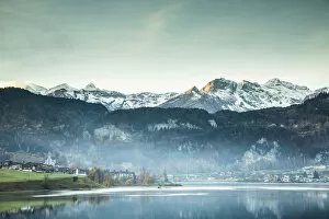 Images Dated 15th November 2018: Lake Lungern, Obwalden, Switzerland