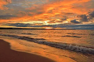 Shorelines Prints: Lake Superior shoreline at sunset, Munising, Michigan, USA