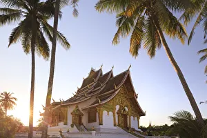 Images Dated 3rd January 2017: Laos, Luang Prabang (UNESCO Site), Wat Mai Temple