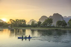 Images Dated 3rd January 2017: Laos, Vang Vieng. Nam Song River and Karst Landscape