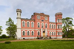 Images Dated 7th September 2010: Latvia, Northeastern Latvia, Vidzeme Region, Gauja National Park, Birini, Birini
