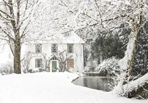 Laurel Farmhouse, built in 1650, in the snowstorm, Totteridge, London, England Laurel Farmhouse, built in 1650, in the snowstorm, Totteridge, London, England