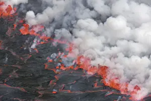 Eruption Prints: Lava lake Nyiragongo with lava meltings and fountains - Congo, Democratic Republic