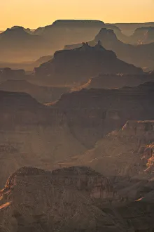 Images Dated 7th January 2020: Layers of Grand Canyon at sunset, Lipan Point, Grand Canyon National Park, Arizona, USA