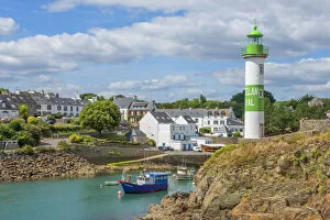 Bretagne Collection: Le Port de Doelan with lighthouse at Clohars Carnoet, Departement Finistere, Brittany