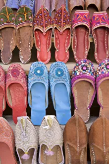 Images Dated 22nd December 2008: Leather Shoes, Jaisalmer, Rajasthan, India
