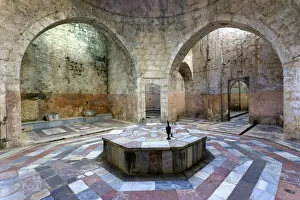 Islamic Architecture Collection: Lebanon, Tripoli, Old Town, El Jadid Hamam (Bath)