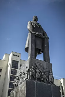 Images Dated 13th July 2018: Lenin Statue & Government building, Independence Square, Minsk, Belarus