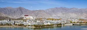 Images Dated 14th March 2017: Lhasa city with Potala palace at daytime, Tibet