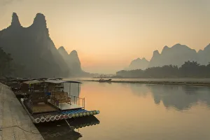 Guangxi Province Gallery: Li River at dawn, Xingping, Yangshuo, Guangxi, China