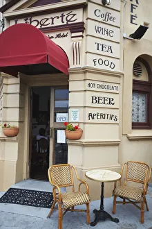Western Australia Collection: Liberte Cafe in Hotel London, Albany, Western Australia, Australia