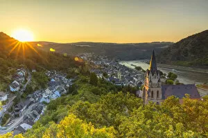 Images Dated 19th July 2018: Liebfrauenkirche and River Rhine at sunset, Oberwesel, Rhineland-Palatinate, Germany