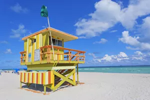 Images Dated 24th May 2019: Lifeguard beach hut, Miami beach, Miami, Florida, USA