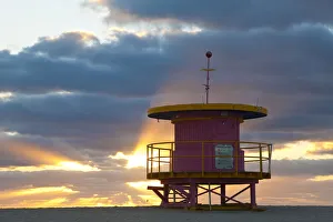 Images Dated 8th December 2010: Lifeguard hut, South Beach, Miami, Florida, USA