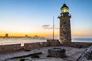 Habana Prints: The lighthouse at Castillo De Los Tres Reyes Del Morro (otherwise known as El Morro