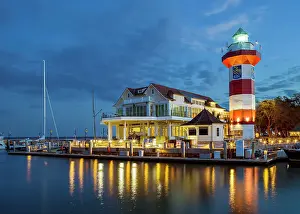 Oaks Prints: Lighthouse, Harbour Town, Sea Pines Hilton Head Island, South Carolina, USA