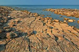 Bruce Peninsula Prints: Limestone rock along Sydney Bay in Georgian Bay (Lake Huron)