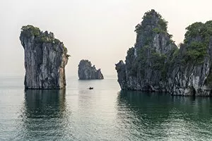 Limestones islets and islands of Ha Long Bay, Vietnam