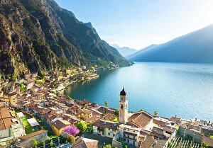 Images Dated 31st October 2022: Limone del Garda, Lombardy, Garda Lake, Italy