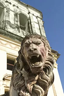 Images Dated 8th July 2008: Lion statue, Cathedral, Leon, Nicaragua