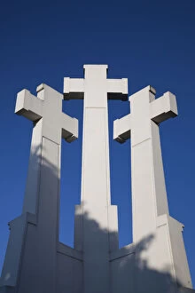 Images Dated 31st March 2011: Lithuania, Vilnius, Three Crosses Hill