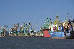 Images Dated 31st March 2011: Lithuania, Western Lithuania, Klaipeda, commercial port, cargo ships